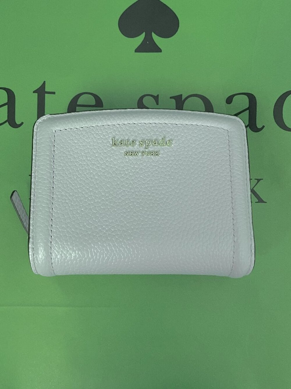 NWT kate spade Knott Small Compact Wallet k5610